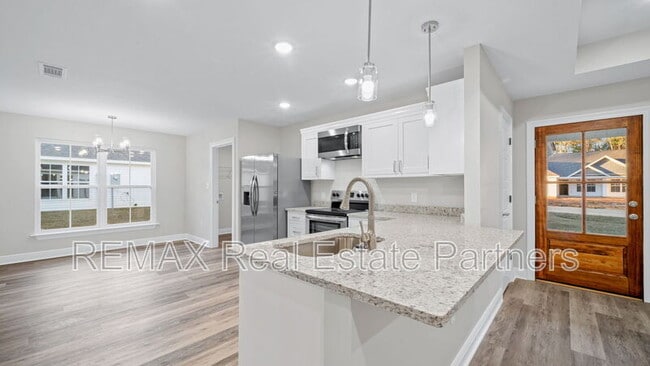 Building Photo - 8 Bellamy Ln