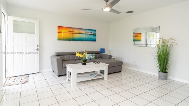 Building Photo - 1461 NW 10th St