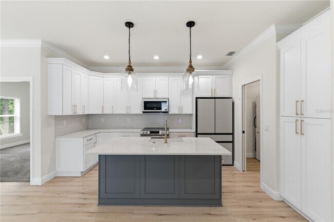 Building Photo - 3944 Watson Dr