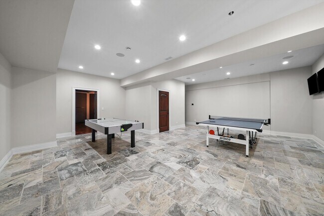 Building Photo - 6403 S Garfield St