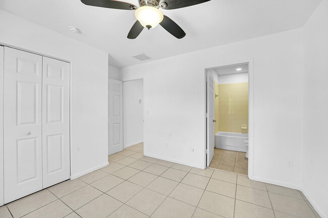 Building Photo - 1213 Lucaya Dr