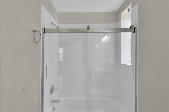 Building Photo - 787 Summit Ave