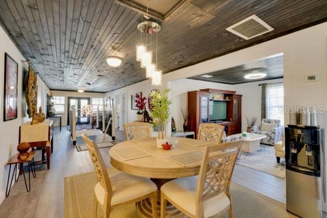 Building Photo - 209 W Olympia Ave