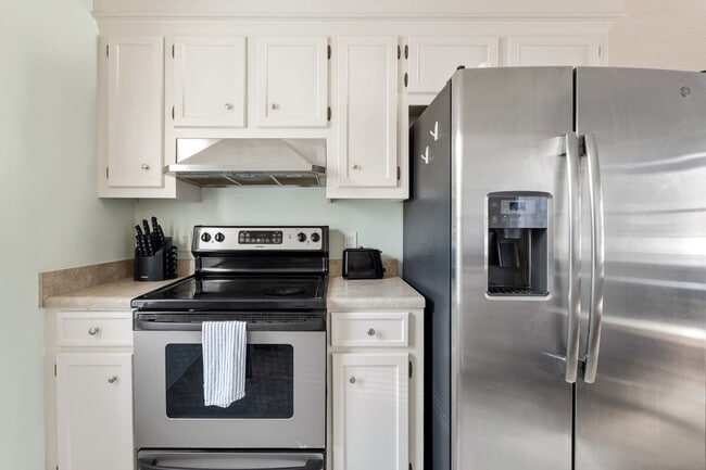 Building Photo - 46 Forest Trail Ct