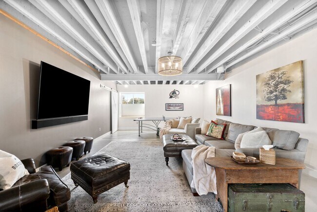 Building Photo - LEASED THRU 02/28/2027: LUX 6BD, 6.5BA Lakefront Home Columbine Valley