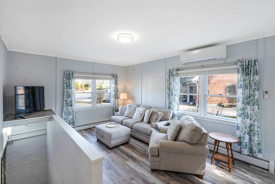 Building Photo - 18 Maryland Blvd