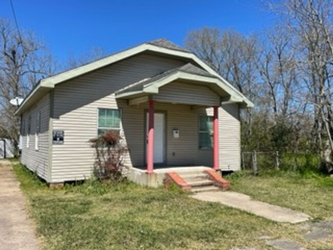 Building Photo - Newly remodeled 2bed/1bath in Beaumont