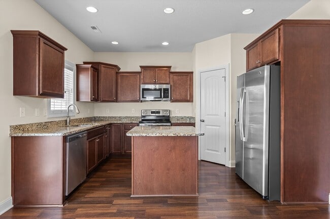 Building Photo - 304 Little Egret Ln