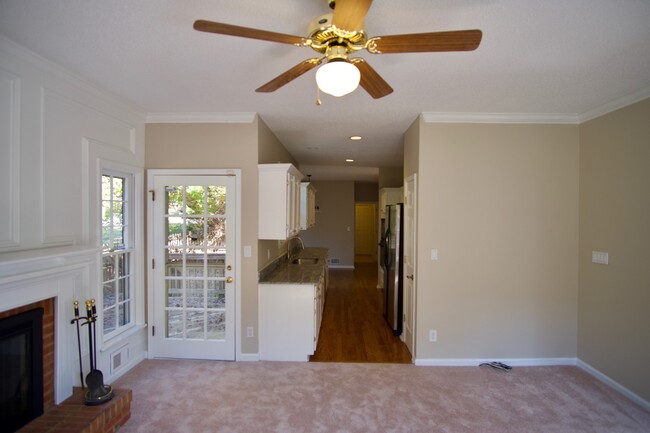 Building Photo - Dunwoody Living at Its Best – Spacious 4BR...