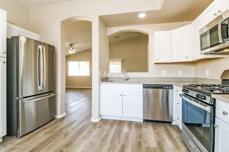 Building Photo - 16196 W Mesquite Dr