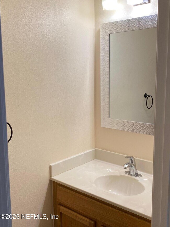 Building Photo - 7086 Shady Pine Ct