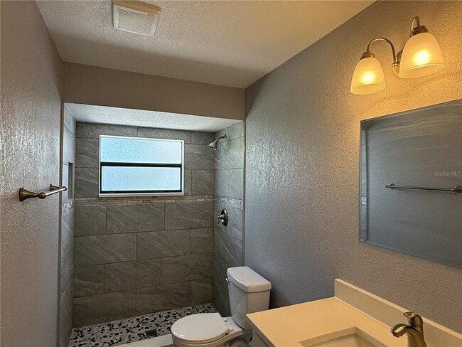 Building Photo - 3239 Cottonwood Ct