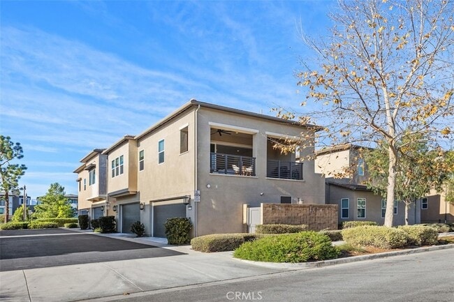 Building Photo - 227 Follyhatch