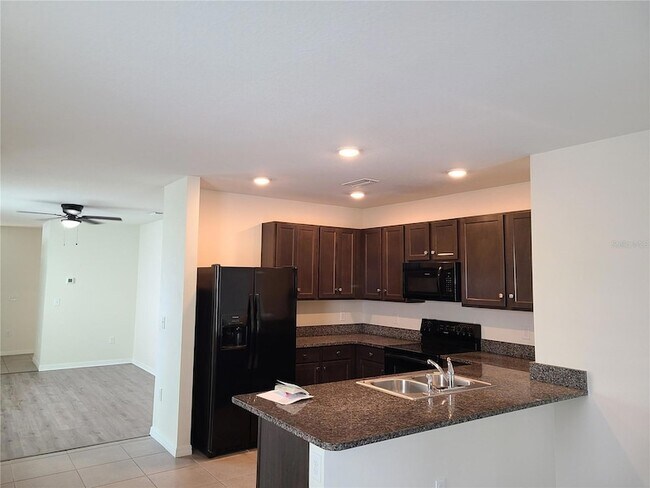 Building Photo - 5327 San Palermo Dr
