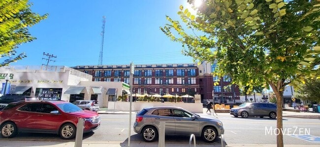 Building Photo - 115 E Park Ave