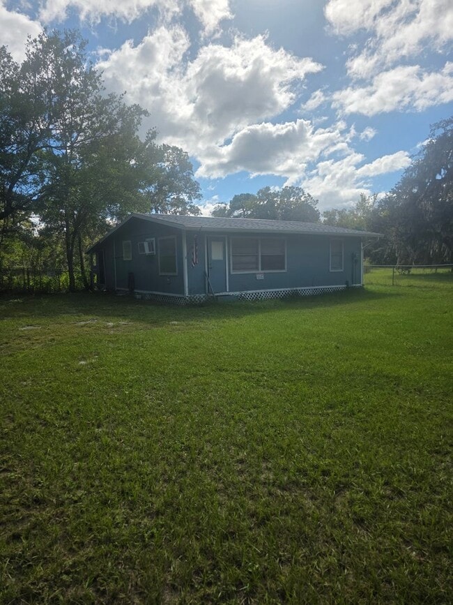 Primary Photo - Adorable 2 bedroom 1 Bathroom House