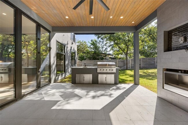 Building Photo - 2905 Westhill Dr