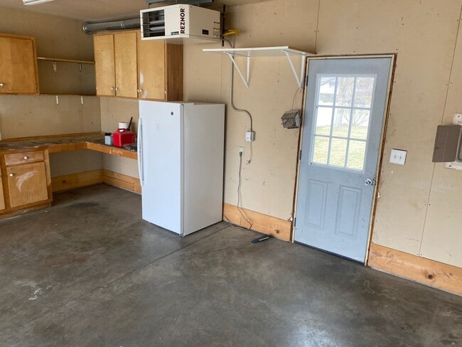 Building Photo - House in Morton, IL - 3 Bedroom/ 2.5 Baths