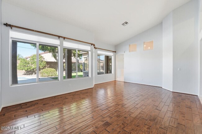 Building Photo - 7180 W Trails Dr