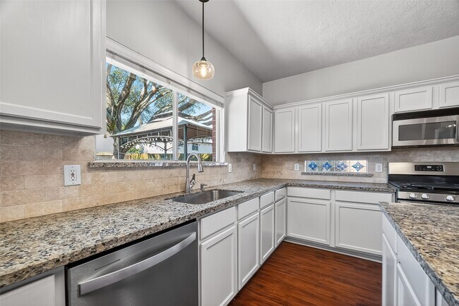 Building Photo - 5118 Cherry Blossom Dr