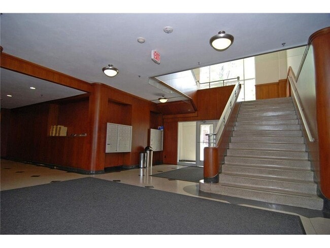 Building Photo - 111 E Franklin Ave