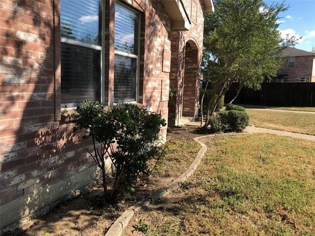 Building Photo - 1744 Hickory Creek Ln