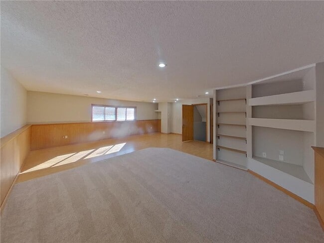 Building Photo - 9319 93rd St S