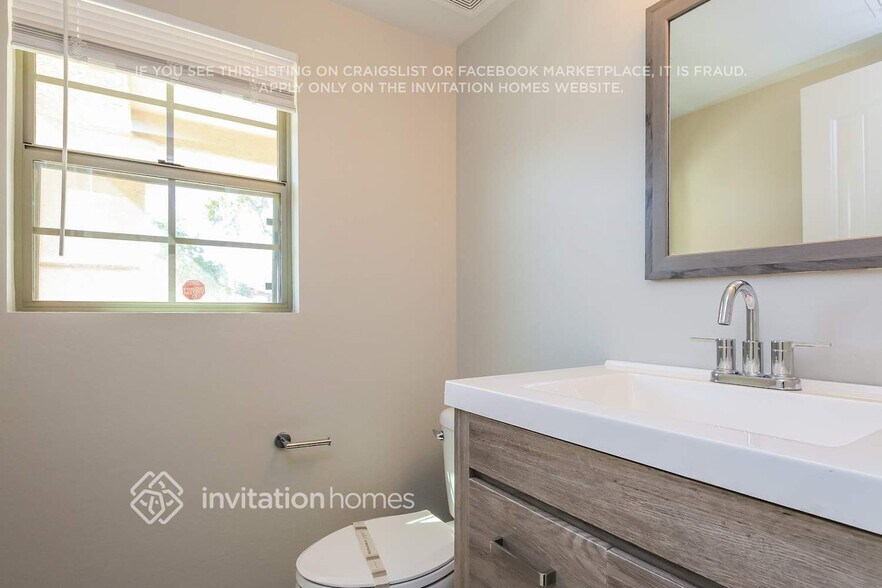 Building Photo - 3434 S Jacana Ln