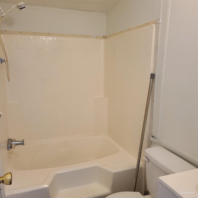 Building Photo - 1111 Mills Ave