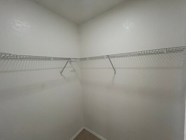 Building Photo - $1,695 ** ANNUAL ** Available 5/1/26 - Newly Renovated ** 3/2 Single Family Home (Deep Creek)