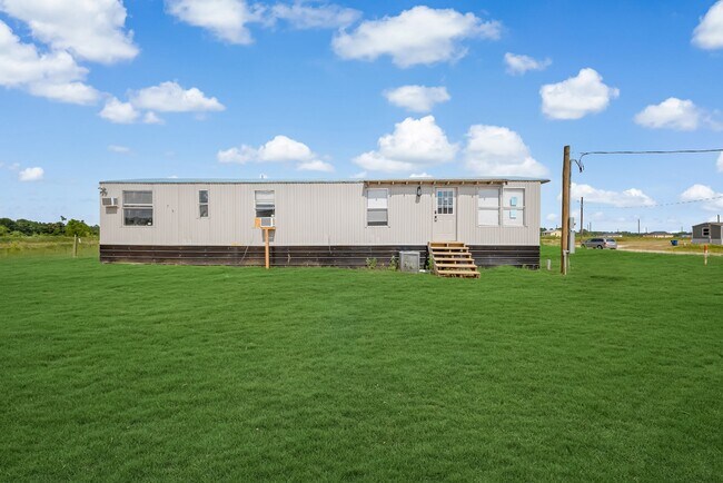 Building Photo - 349 Rd 5915-24