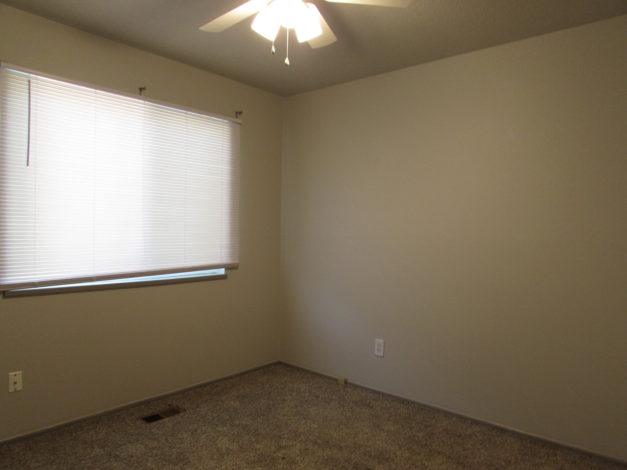 Building Photo - 1169 Santa Clara Ave