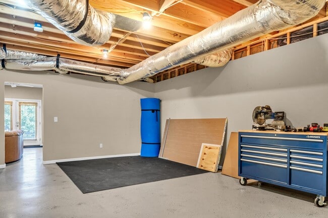 Building Photo - 219 E River Bend Dr