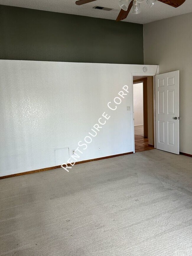 Building Photo - 4663 Cocina Ln