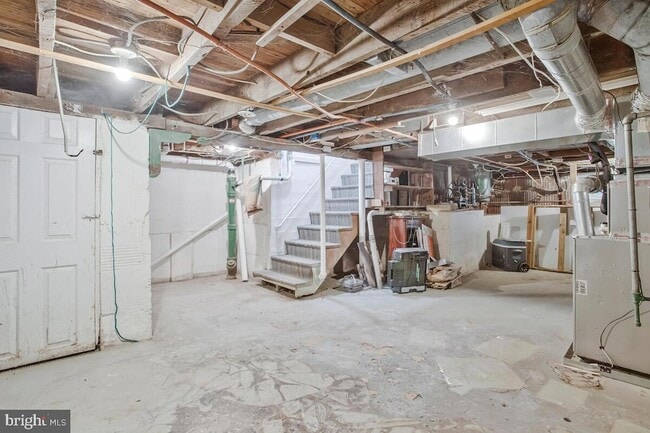 Building Photo - 1009 Tyler Ave