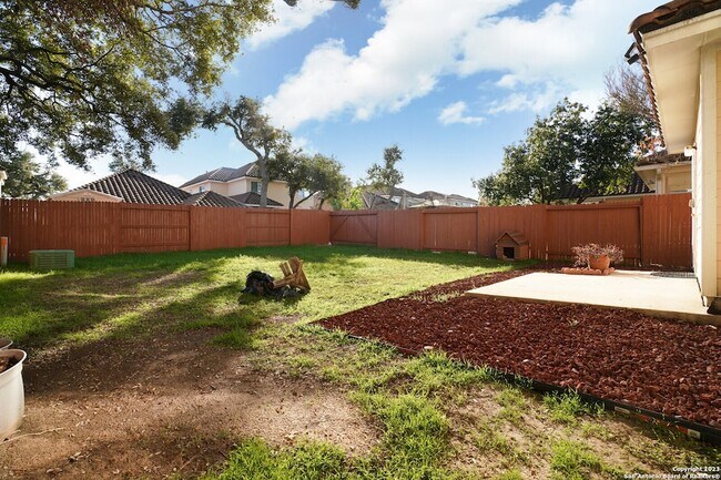 Building Photo - 1354 Crown Brook