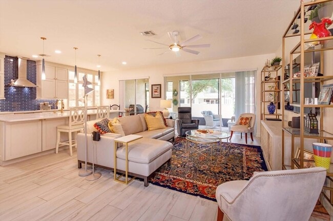 Building Photo - 8556 Vía Bella Notte