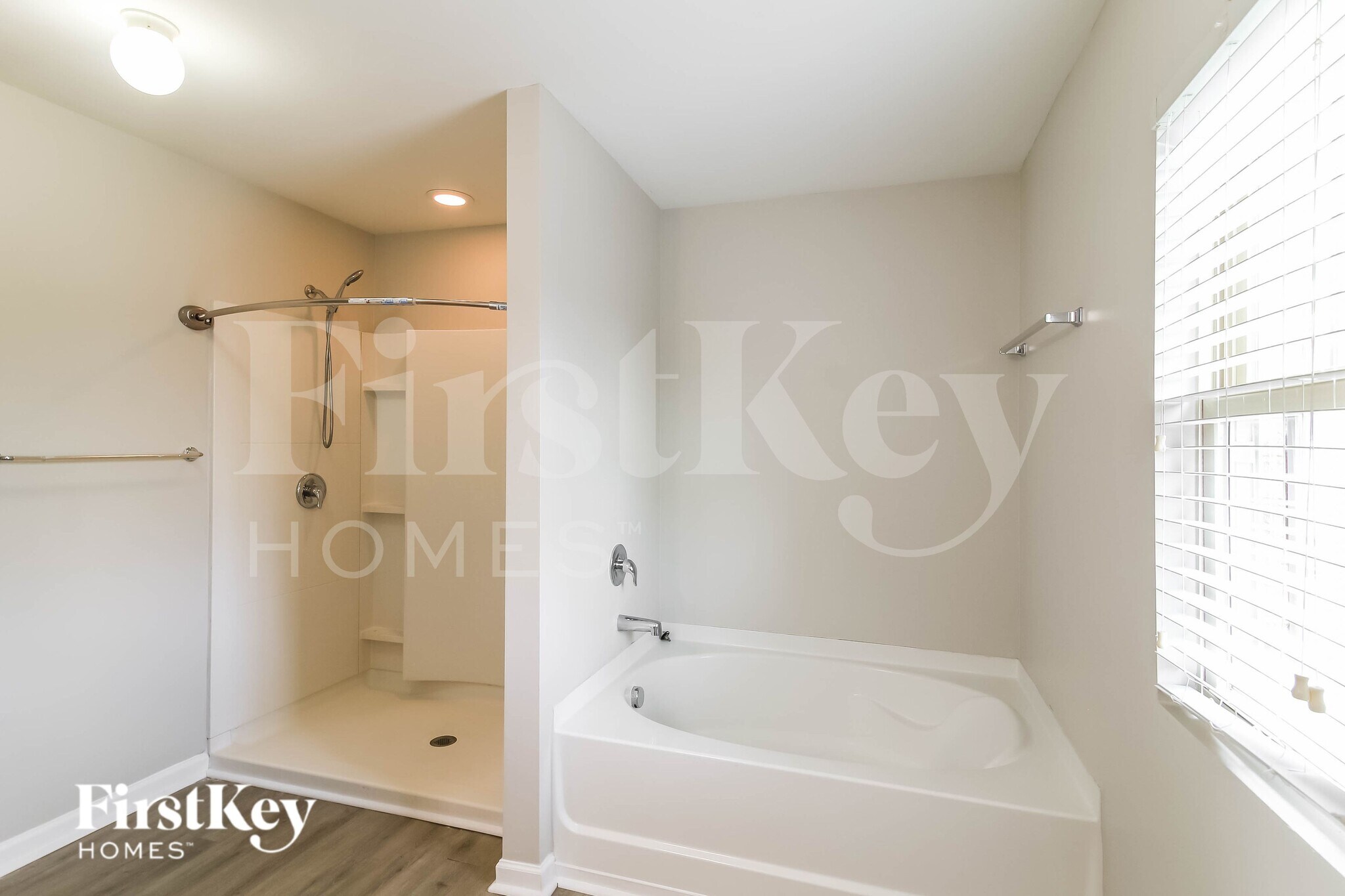 Building Photo - 5519 Luther Ct