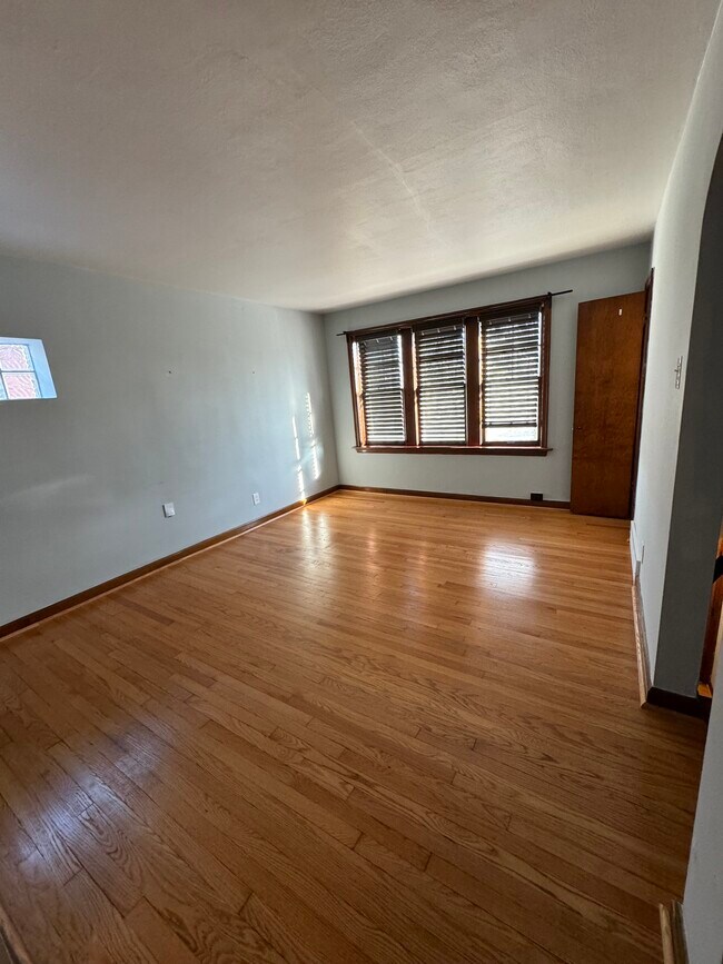 Building Photo - 6225 Eichelberger St