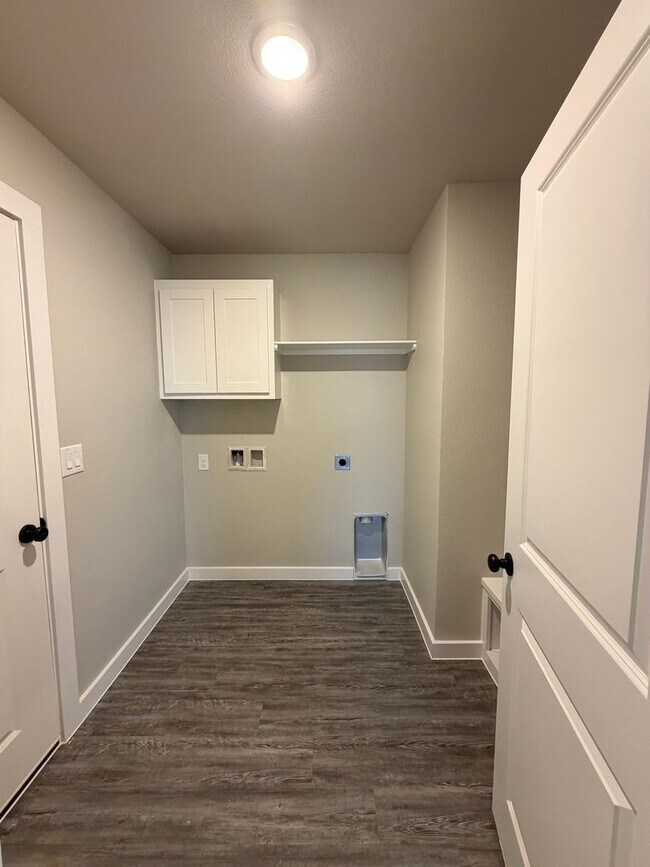 Building Photo - New Construction Living Minutes from ACU & Stargate Project