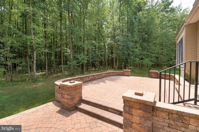 Building Photo - 45 Lockwood Dr