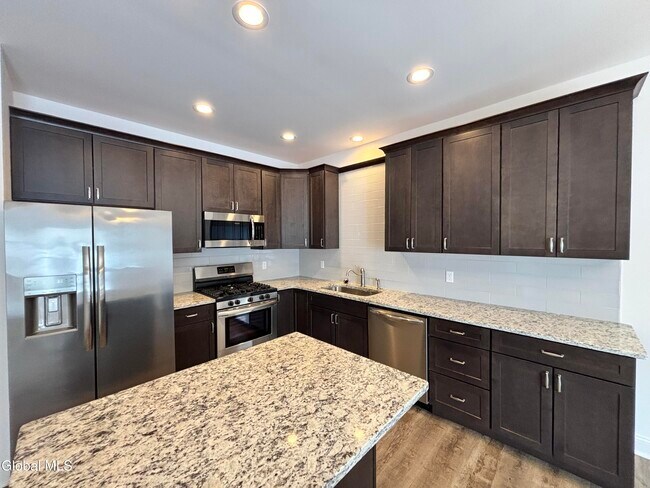 Building Photo - 587A Grooms Rd