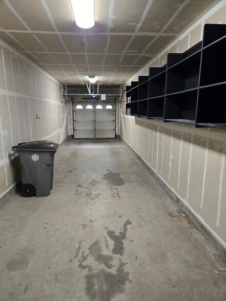 Building Photo - 4353 Fitzwilliam St