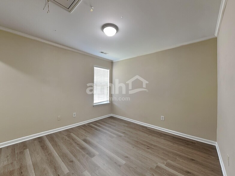 Building Photo - 3735 Village Springs Dr