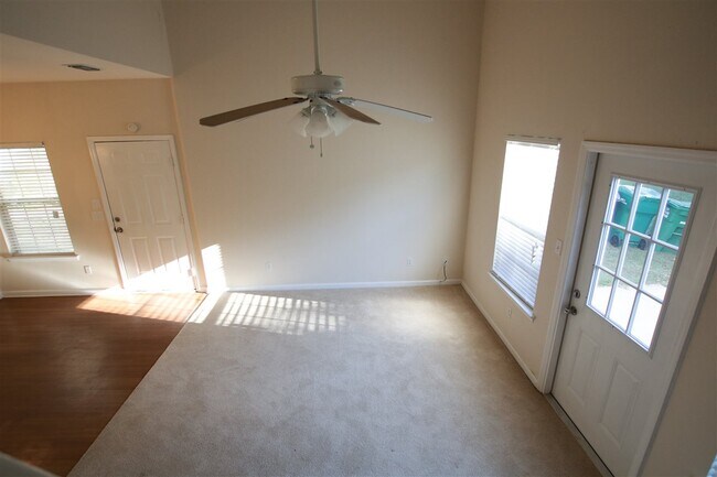 Building Photo - 2267 Pine Landing Ct