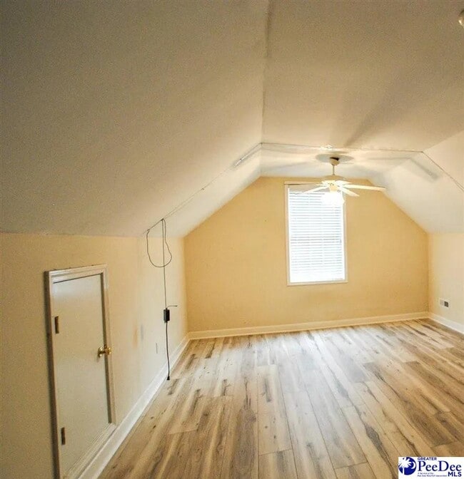 Building Photo - 3401 Saxon Dr