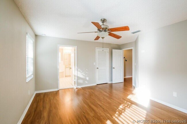 Building Photo - 1230 NW 192nd Terrace