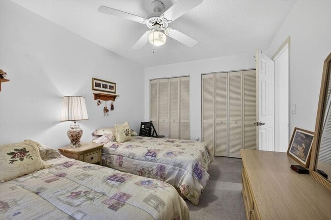 Building Photo - 1940 S Club Dr