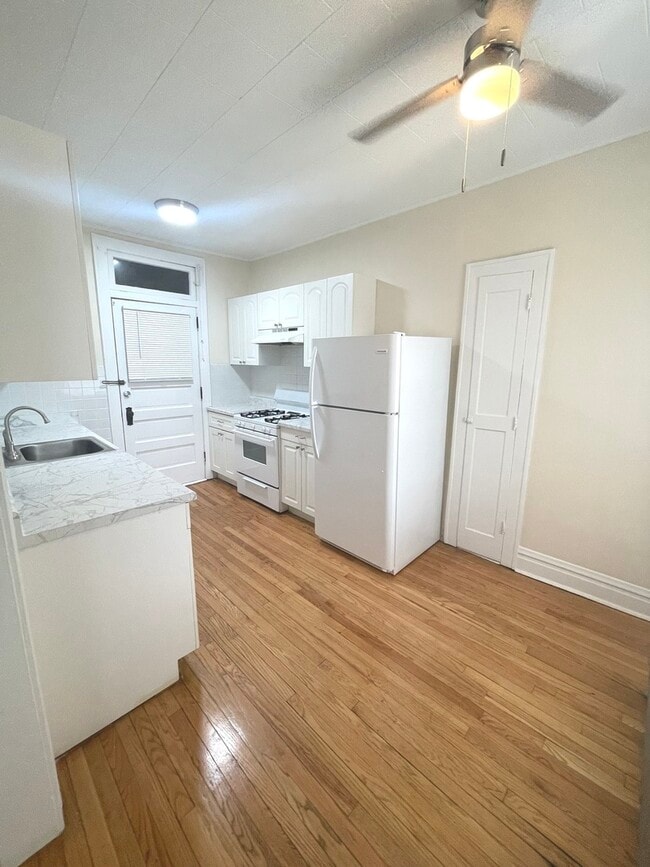 Building Photo - 4416 N Lavergne Ave