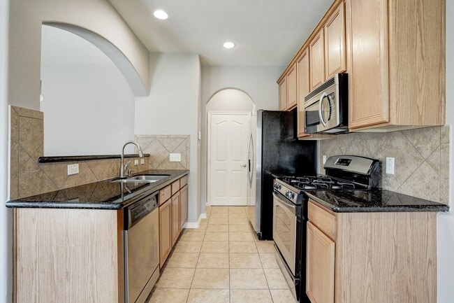 Building Photo - 8908 Minola Oaks Dr